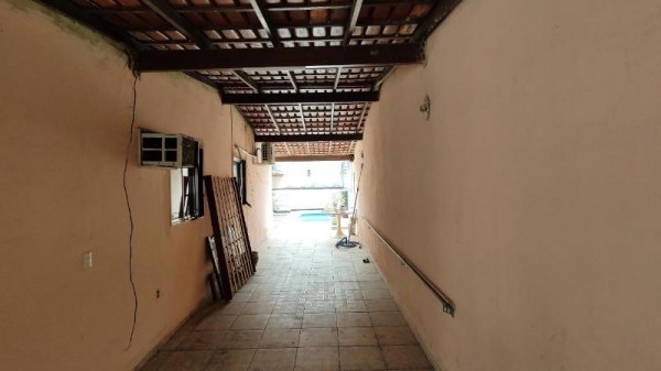 OPORTUNIDADE CASA COM PISCINA EM ARAÇAS VILA VELHA Foto 3