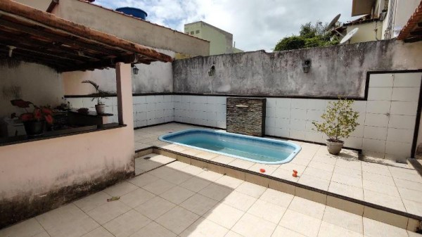 OPORTUNIDADE CASA COM PISCINA EM ARAÇAS VILA VELHA Foto 4