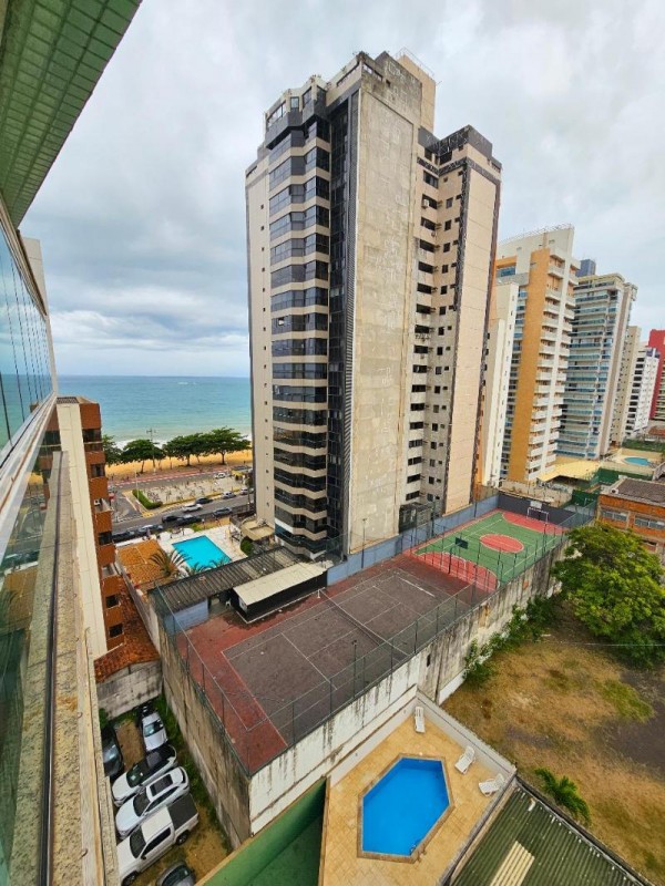 MARAVILHOSO APARTAMENTO DE 3 QUARTOS NA PRAIA DE ITAPARICA - VENDA PORTEIRA FECHADA - FICA TUDO Foto 15